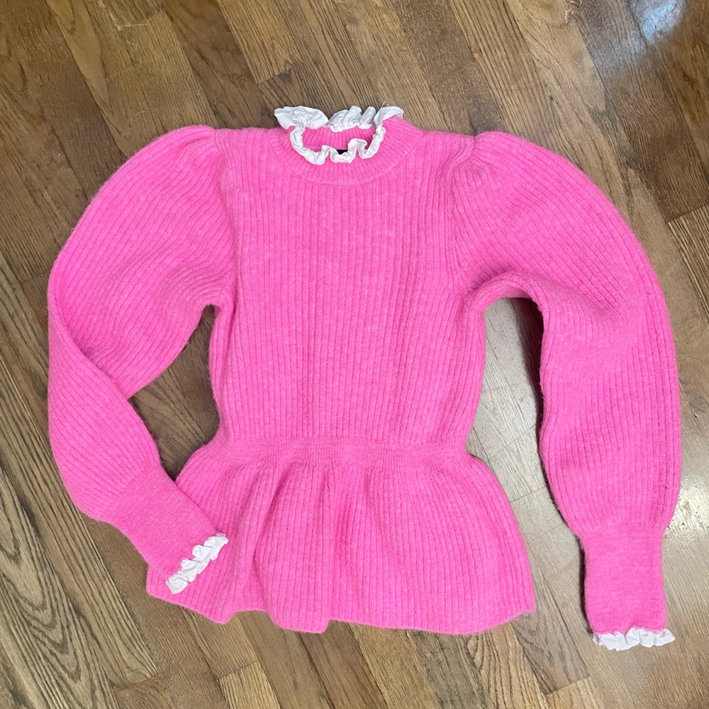 MIXED MEDIA FRILL COLLAR PEPLUM JUMPER IN PINK